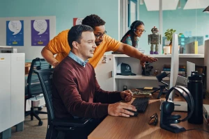 POLY Zestaw słuchawkowy Voyager Focus 2 z certyfikatem Microsoft Teams USB-A